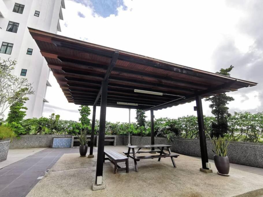 Apartment Platino 2bedrooms Paradigm Mall Netflix By Johor Bahru