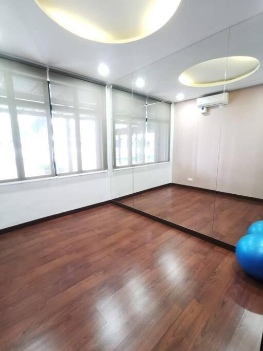 Platino 2bedrooms Paradigm Mall Netflix By *