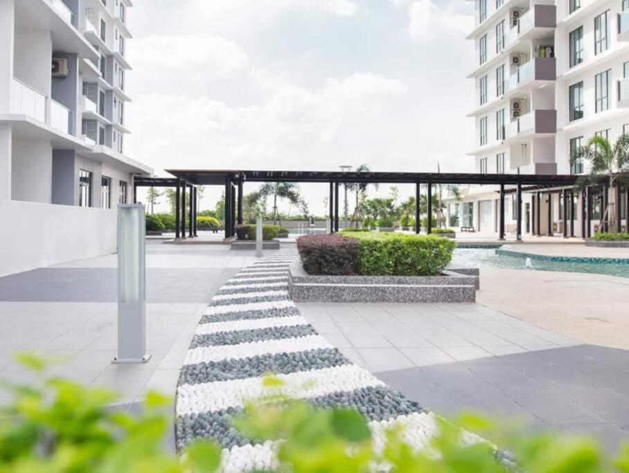 Apartment Platino 2bedrooms Paradigm Mall Netflix By