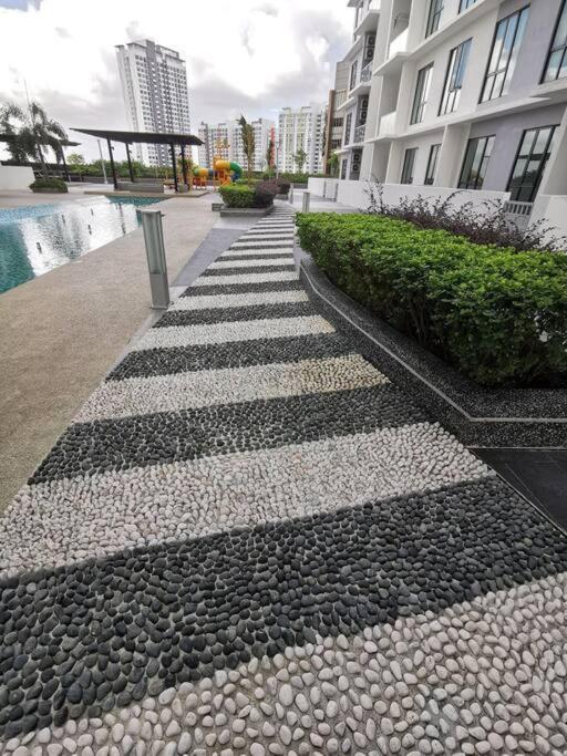Apartment Platino 2bedrooms Paradigm Mall Netflix By Johor Bahru